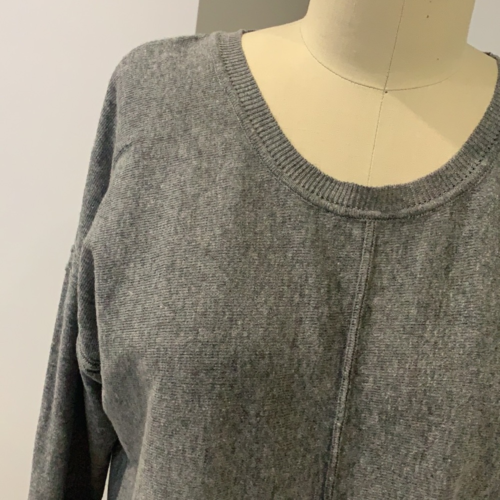 POOF SWEATER - Picture 2 of 7